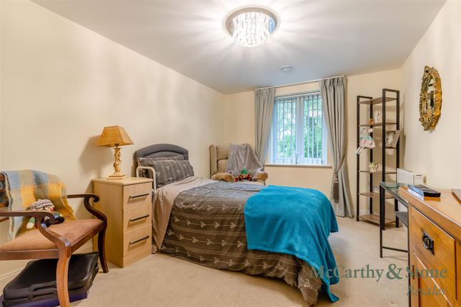 25 The Oaks, Cedar Avenue, Stoke-On-Trent photo 3