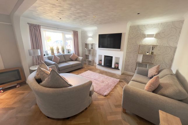 39, Southway, Bingley photo 2