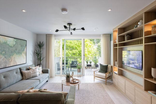 Thumbnail Flat for sale in 74 Portsmouth Road, Cobham