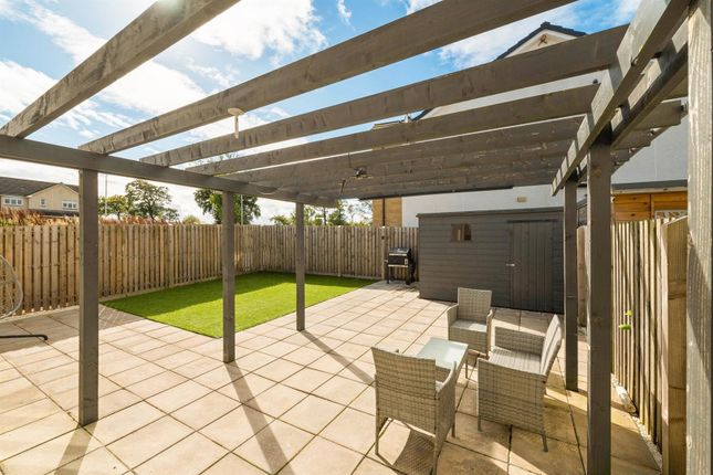 69, Croft Park Crescent, Whitburn photo 4