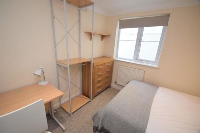 Flat to rent in Gyllyng Street, Falmouth
