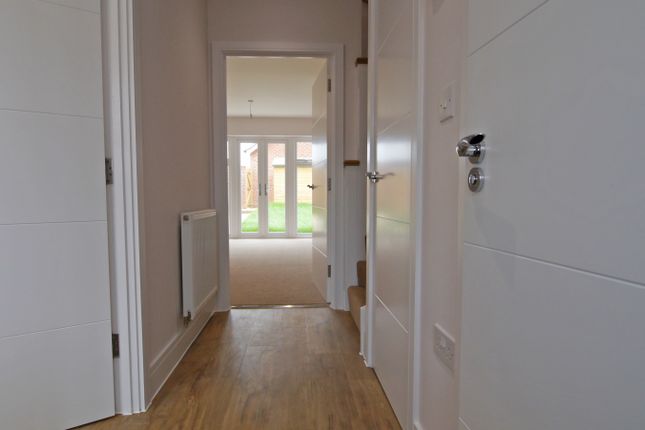 1, Huntley Mews, Southwater photo 3