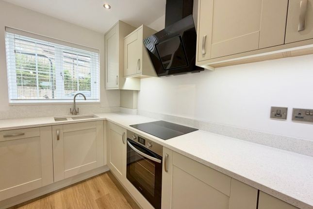 1, Woodland Court, Barnsley photo 4