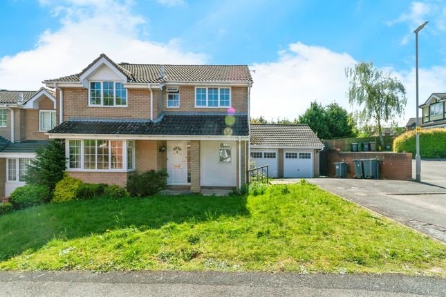 Thumbnail Detached house for sale in Beckbury Close, Luton