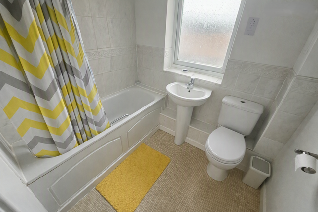 33 Calypso Crescent, Peckham photo 5