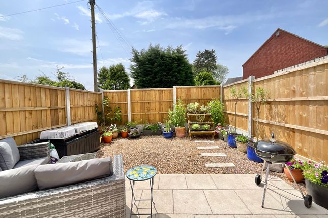 71 Stone Road, Uttoxeter photo 4