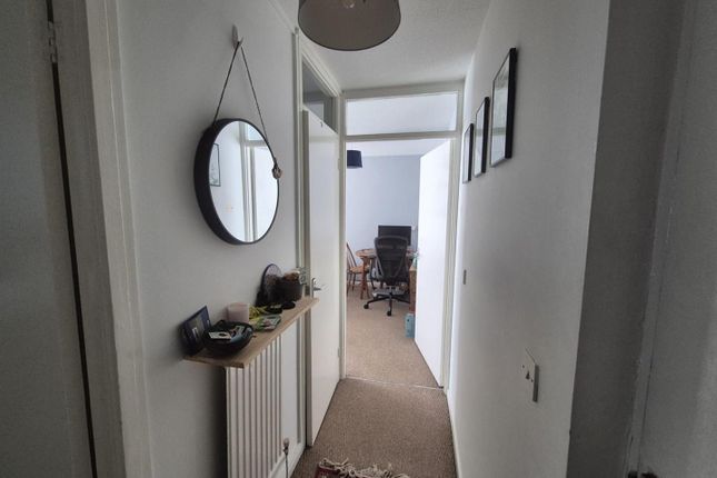 7, The Beeches, Andover photo 2