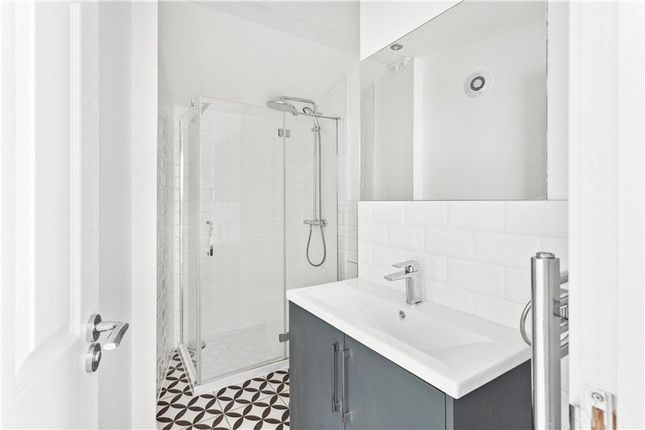Flat 3, 416, Albany Road, London photo 4