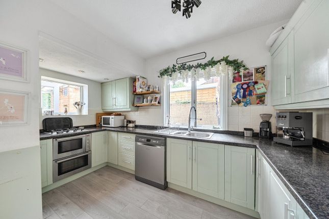 86, Chessel Avenue, Hampshire photo 4