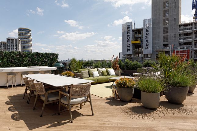 Flat Apartment 718, Helios, Television Centre, London photo 5