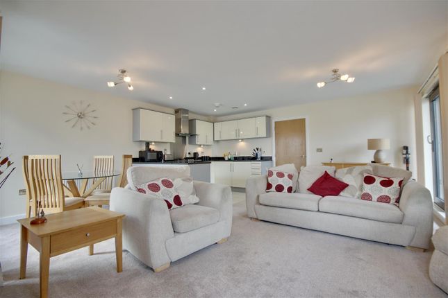 Flat for sale in Seagars Court, 48 Broad Street, Old Portsmouth