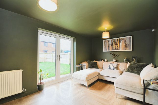 25 Poppy Lane, Salford photo 4