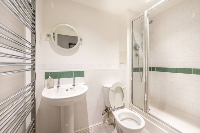 Flat for sale in Ammonite House, Stratford, London