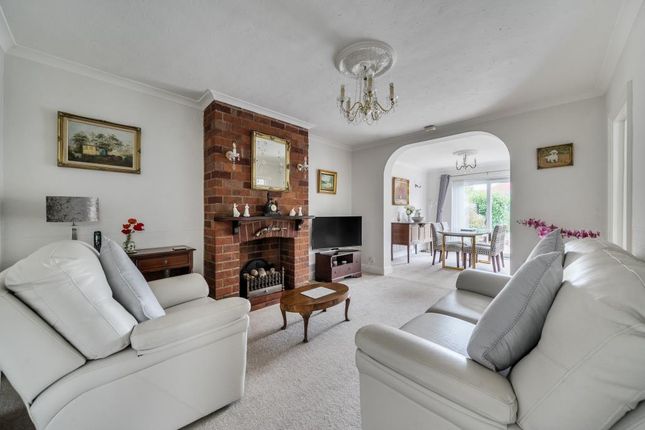 89 GREEN LANE, Green Lane, Sunbury-On-Thames photo 3