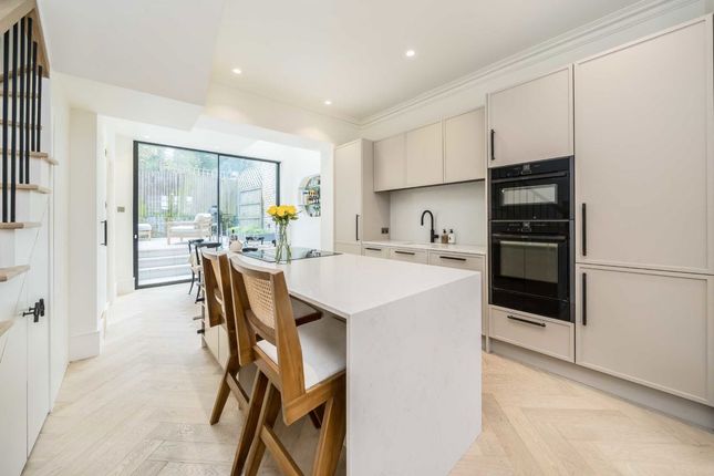 3, North Hill Avenue, London photo 3