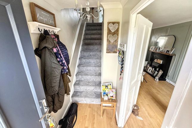 107, Mackworth Drive, Neath photo 3