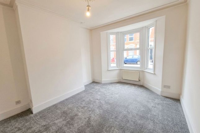 123 Colwyn Road, Northampton photo 4