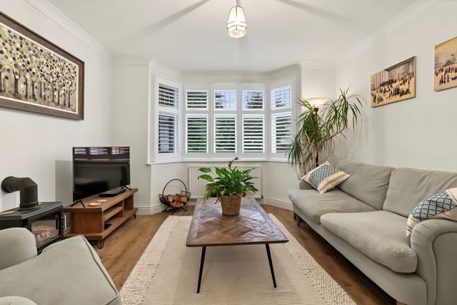 58 Milbourne Lane, Esher photo 4