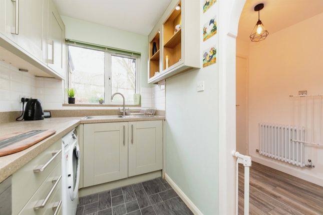 Terraced house for sale in The Squirrels, Welwyn Garden City