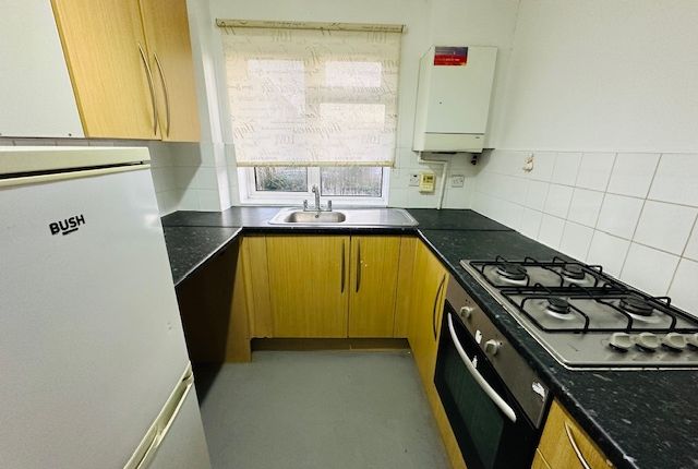 14, Colwell Rise, Luton photo 2