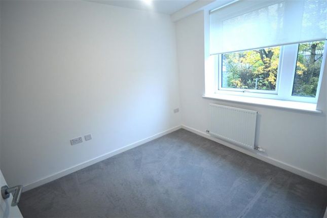 8, Warren Road, Cheadle photo 4