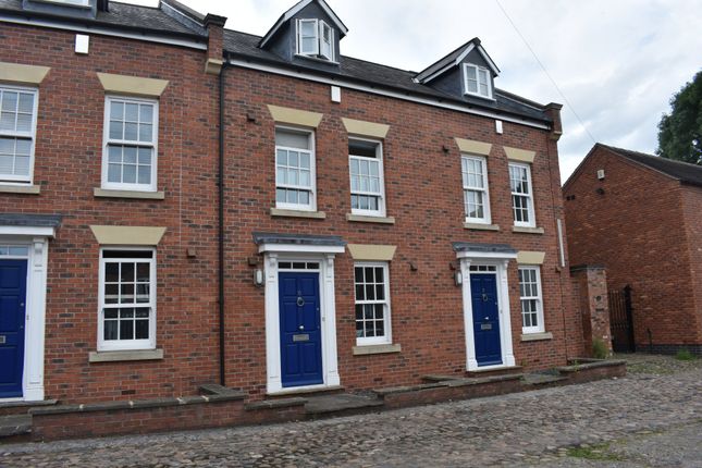 Thumbnail Town house to rent in Second Wood Street, Nantwich, Cheshire
