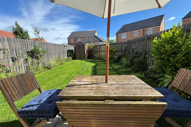 16, Whernside Close, Harrogate photo 2