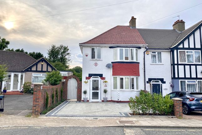 Semi-detached house to rent in Chatsworth Avenue, Bromley