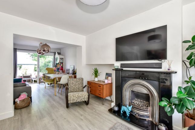 1012, St. Albans Road, Watford photo 3