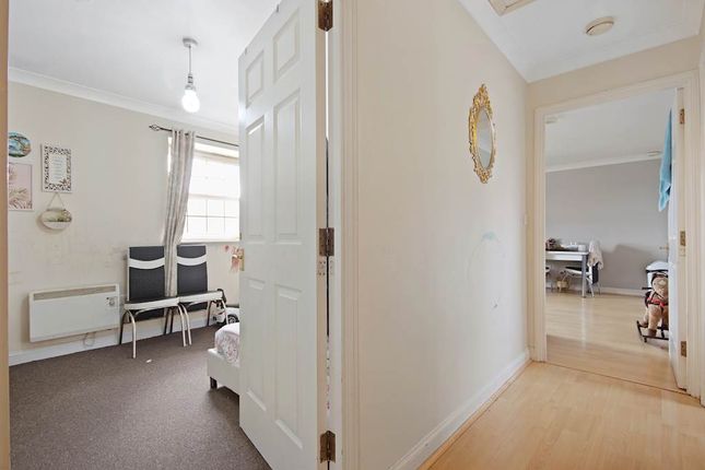Flat for sale in Queensberry Place, London