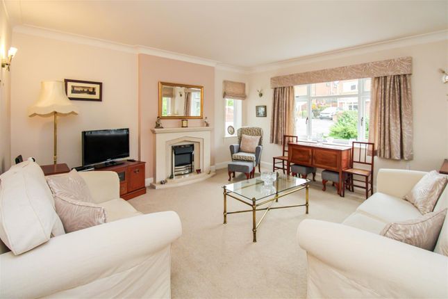 1, Silcoates Lane, Wrenthorpe photo 4