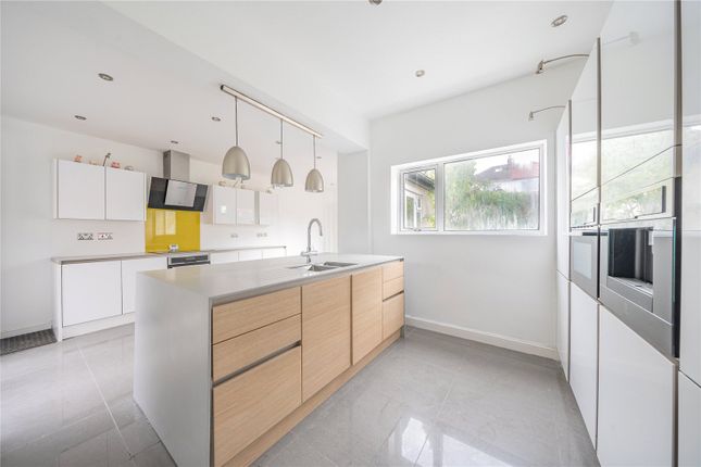 946, Scott Hall Road, West Yorkshire photo 2