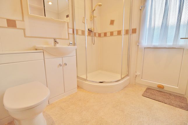 33, Henderson Park, Southsea photo 4