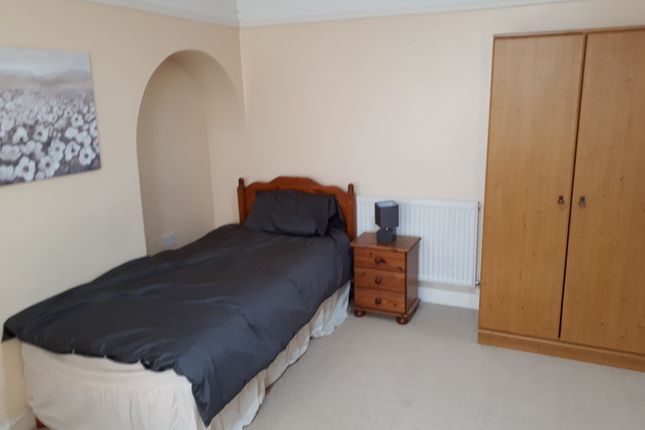 Room to rent in Capcroft Road, Moseley, Birmingham