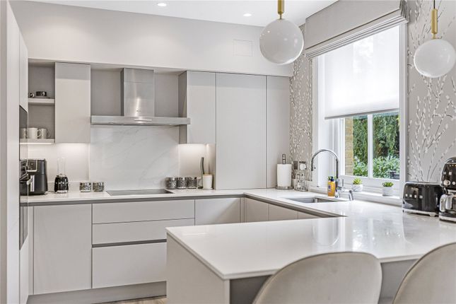 Camlet Way, Hadley Wood photo 4