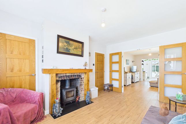 36 Boundary Road, Lancing photo 3