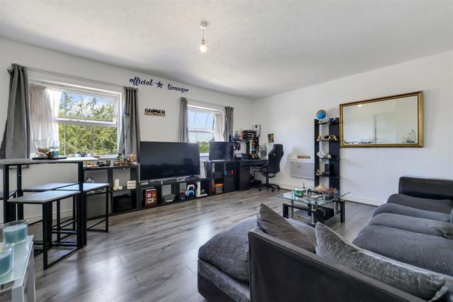 49, Harston Drive, Enfield photo 2
