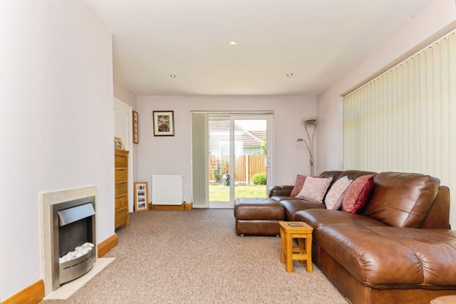 11, Tunstall Close, Clacton-on-Sea photo 3