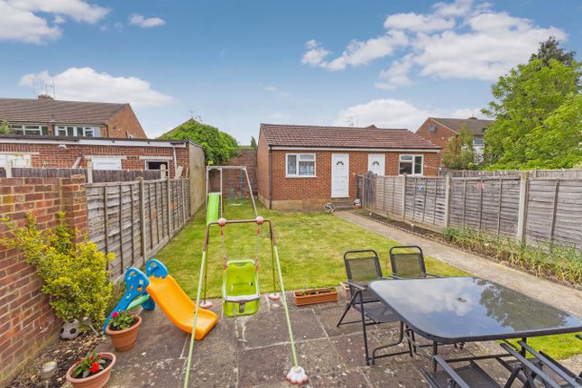 26, Melbourne Avenue, Slough photo 2
