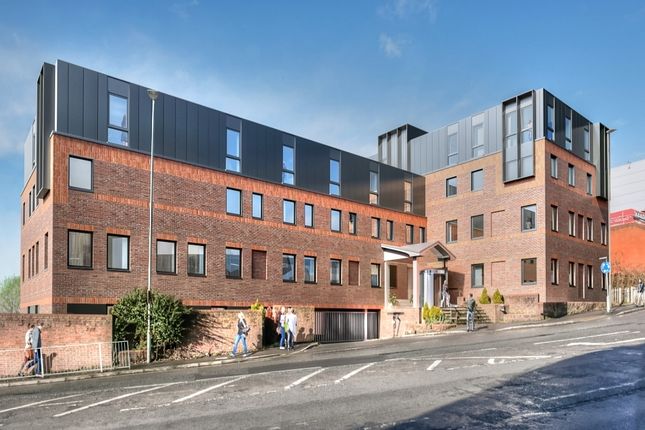 Flat to rent in Bellfield Road, High Wycombe, Buckinghamshire