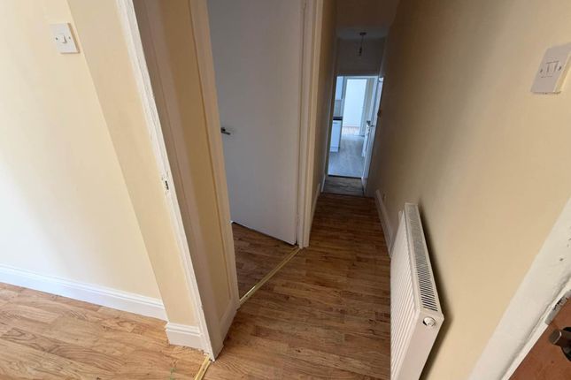 28a, Gatling Road, London photo 3