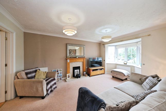 27, Sterling Close, Denby, Ripley photo 2