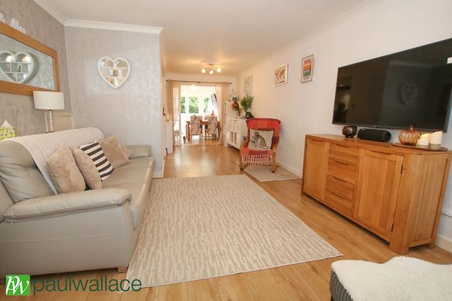 137, Smarts Green, Waltham Cross photo 2