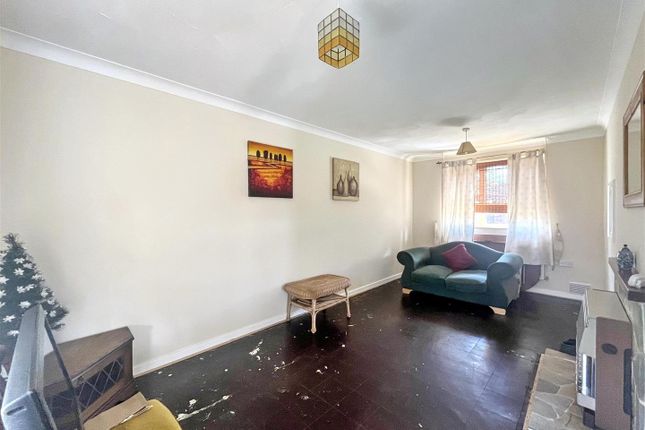 19, Darrell Place, Norwich photo 2
