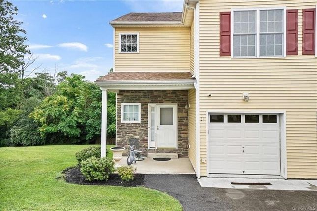 Town house for sale in 31 Aveonis Court, Fishkill, New York, United States Of America