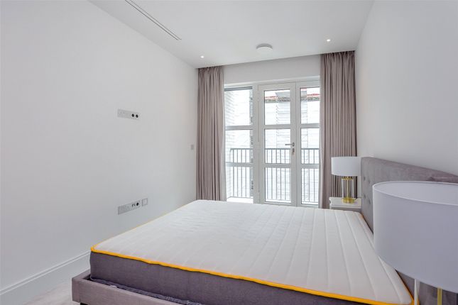 Flat for sale in Millbank Quarter, Westminster