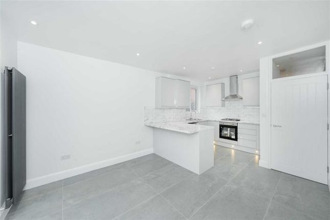 Terraced house to rent in Ivy Road, London