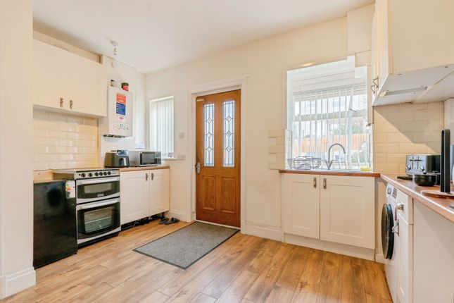 30, Harrogate Crescent, Lancashire photo 4