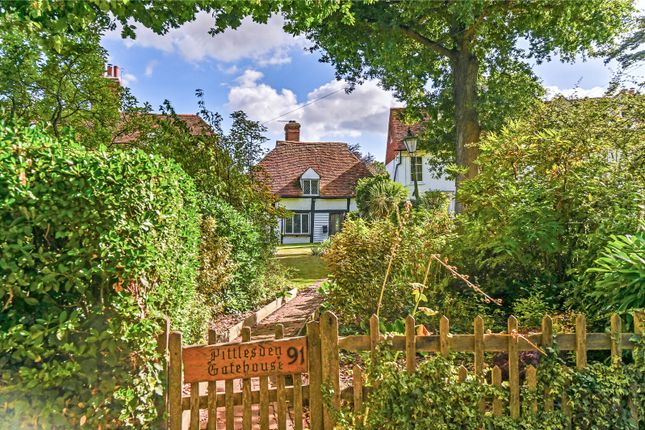 Pittlesden Gatehouse,, High Street, Tenterden photo 3