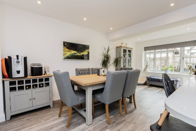 Bedgebury Cottage, 1 Market Place Close, Cranbrook photo 3